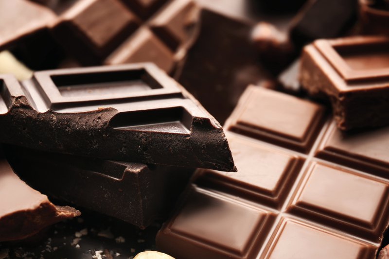 Lợi ích bất ngờ từ việc ăn socola đen